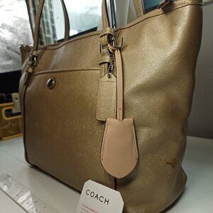 Coach Peyton Large Gold